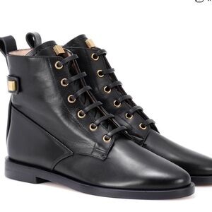 Stuart Weitzman Ryder Leather Lace Up black Ankle Boots